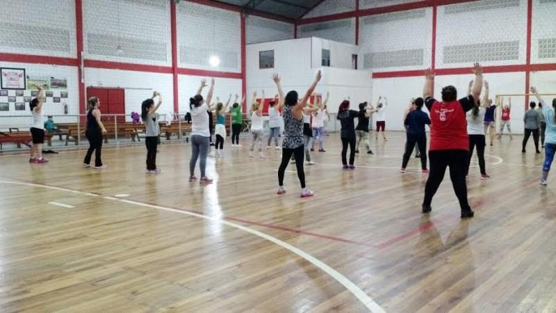Saúde na Praça envolve içarenses no período de verão
