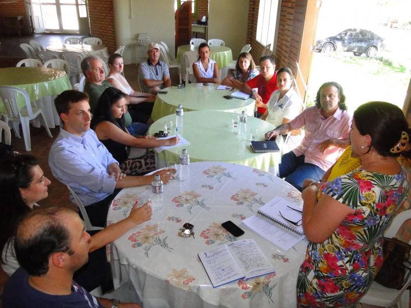 Comissão define programação de rodeio do Caverá