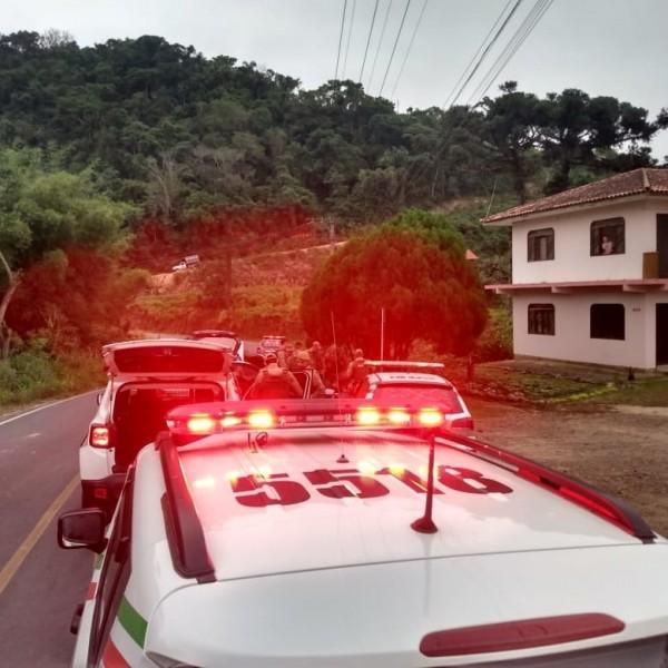 Dois homens são presos após assalto a mão armada