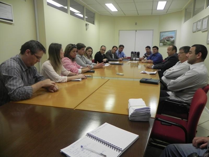 TAC para recuperação de área do lixão em Forquilhinha é assinado