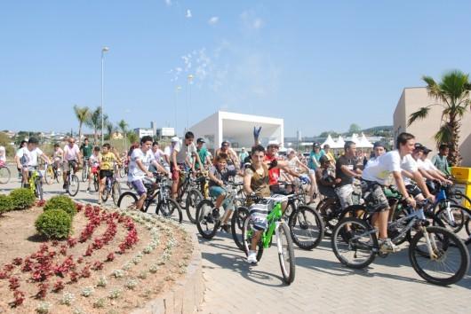 Dezenas de bicicletas animaram a manhã de domingo, em Criciúma