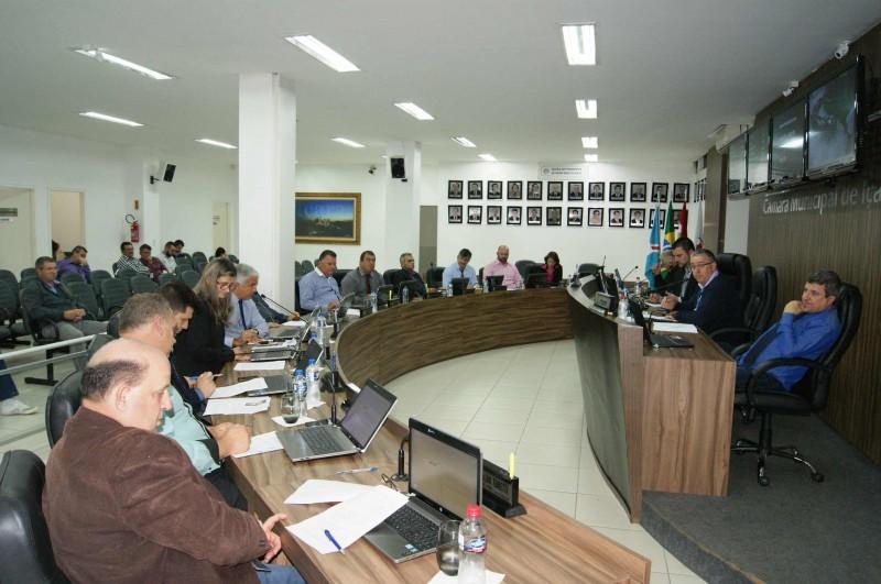 Vereadores de Içara retomam os trabalhos nessa segunda-feira, dia 19
