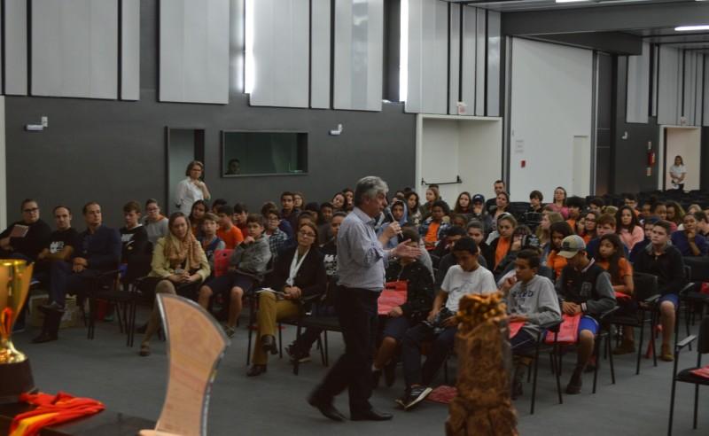 Projeto Escolas na Acic recebe mais de 140 alunos de Criciúma