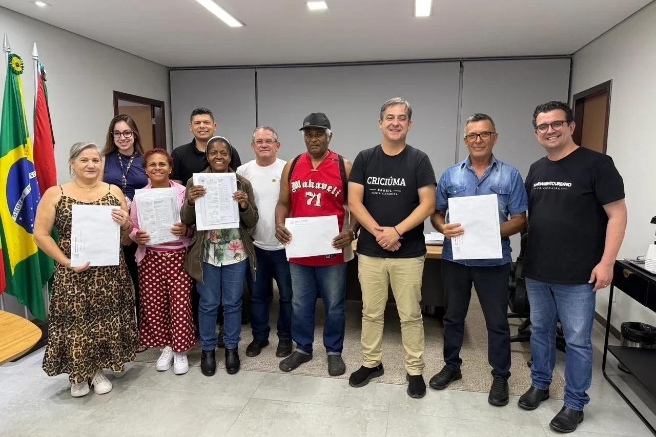 Criciúma realiza entrega de matrículas e oficializa a propriedade de imóveis da Cohab