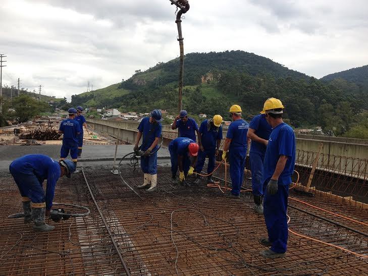 Estrutura da Ponte de Tubarão avança com concretagem 