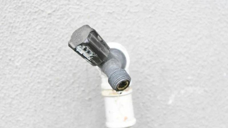 Rompimento de adutora afeta abastecimento de água em Siderópolis