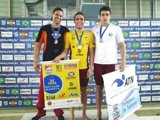 Leonardo Schilling conquista cinco ouros no Catarinense de Natação