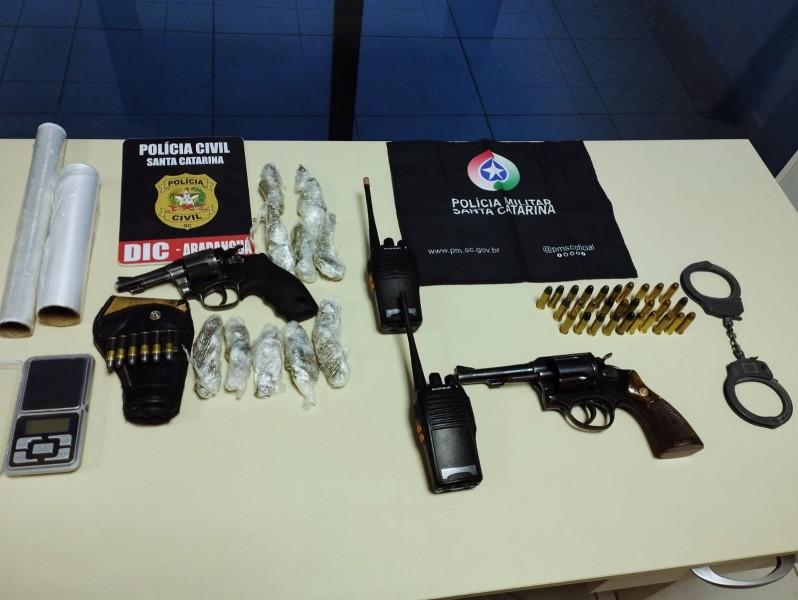 Cinco pessoas são presas durante operação conjunta da PM e PC de Araranguá