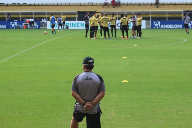 Direção do Criciúma faz treino aberto à torcida 