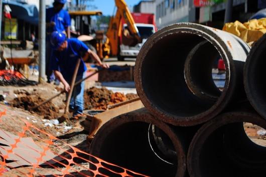 Obras em fase final na praça