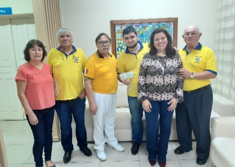 Lions faz doação para Asilo São Vicente