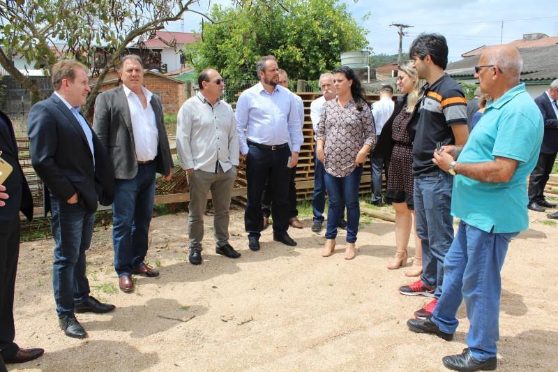 Obras do novo Cras serão retomadas na próxima semana