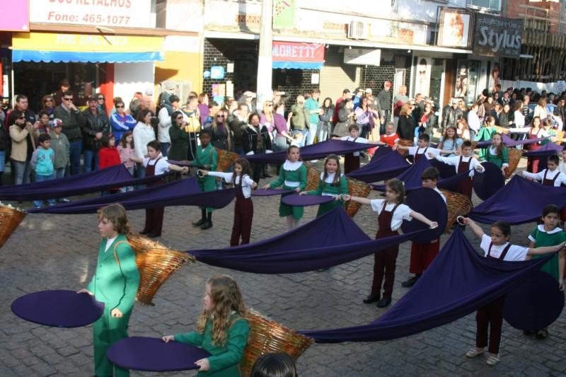 Abertas inscrições para o desfile da 18ª Festa do Vinho 