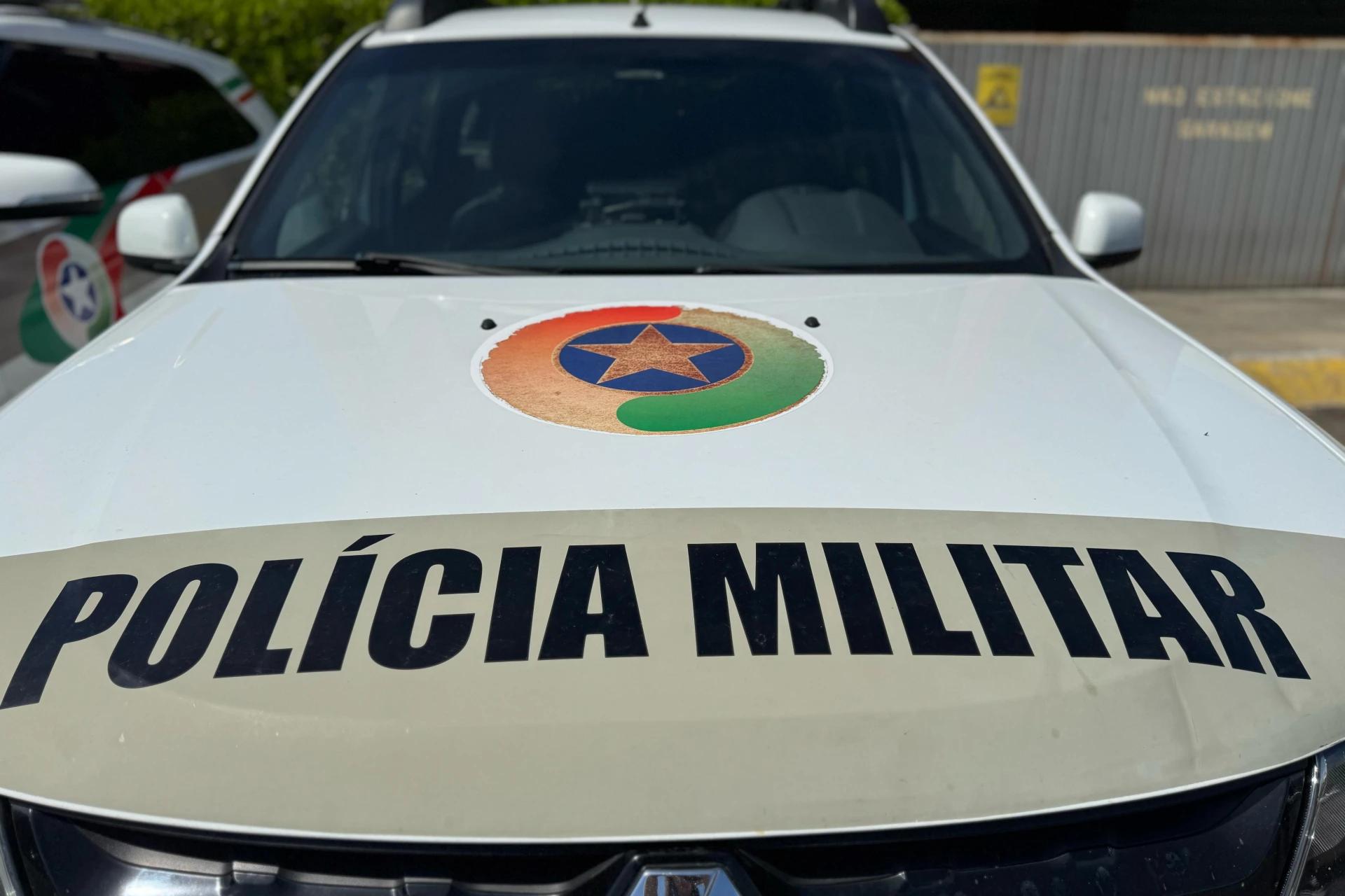 Homens armados invadem residência e roubam mais de R$ 30 mil