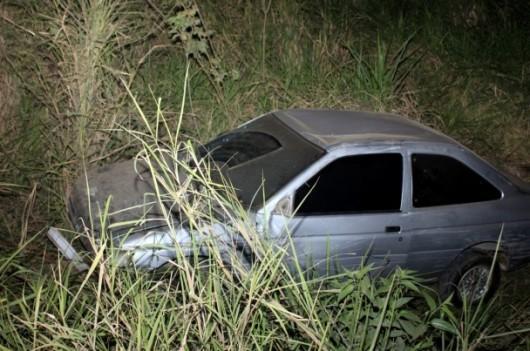 Carro é encontrado às margens de rodovia em Nova Veneza