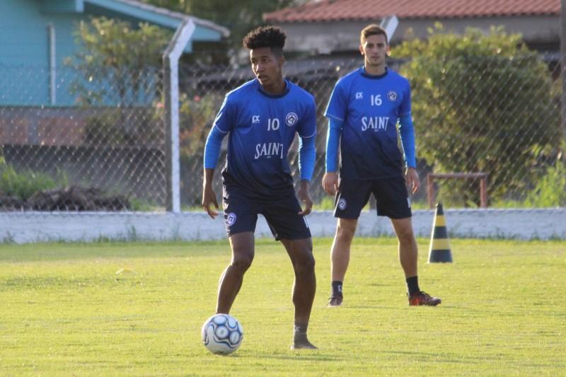 Destaque no Catarinense, Gelson comemora boa fase no Tubarão