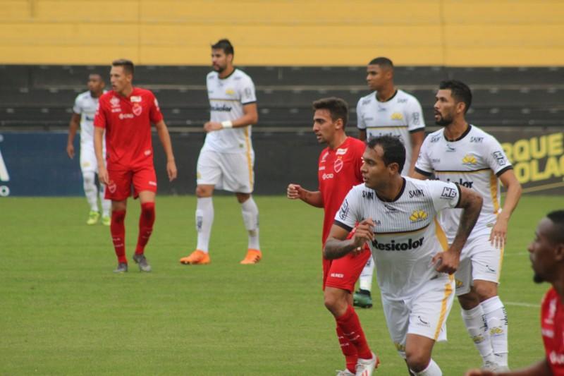 Criciúma e Vila Nova empatam no Majestoso