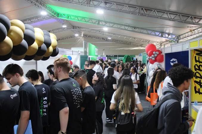 Feira da Empregabilidade da Satc aproxima profissionais de oportunidades no mercado de trabalho