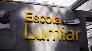 Escola bilíngue abre 25 vagas para professores em Criciúma