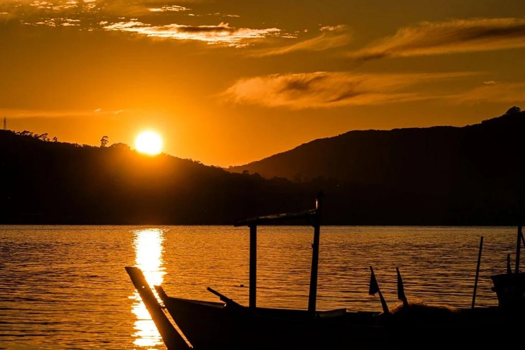 Verão será marcado por temperaturas acima da média e chuvas dentro do esperado em Santa Catarina