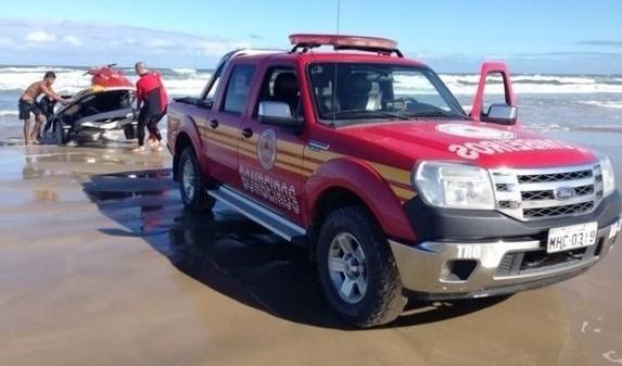 Encontrado corpo de adolescente que desapareceu na Praia do Gi