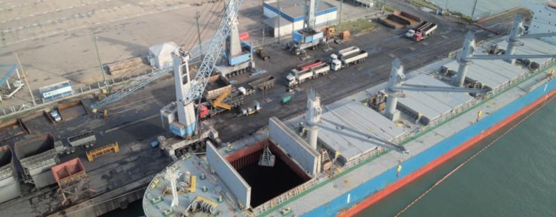 Porto de Imbituba celebra melhor fevereiro de sua história