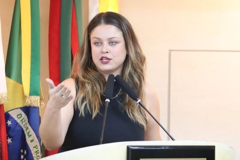 Criciúma: vereadora questiona Secretaria de Educação sobre medidas adotadas após agressão contra aluno