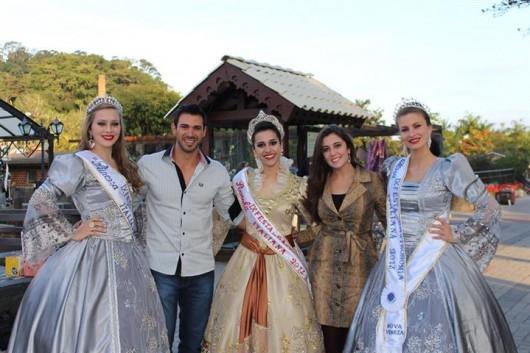 Rainha e princesas divulgam lX Festa da Gastronomia de Nova Veneza