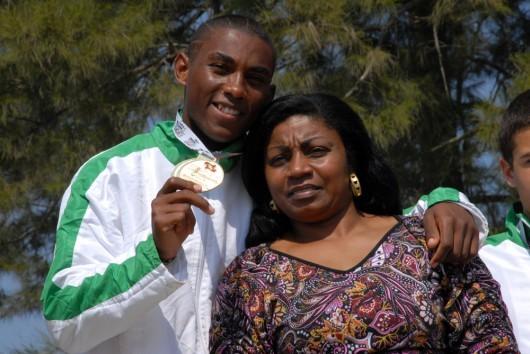 Ramires vale ouro para Criciúma