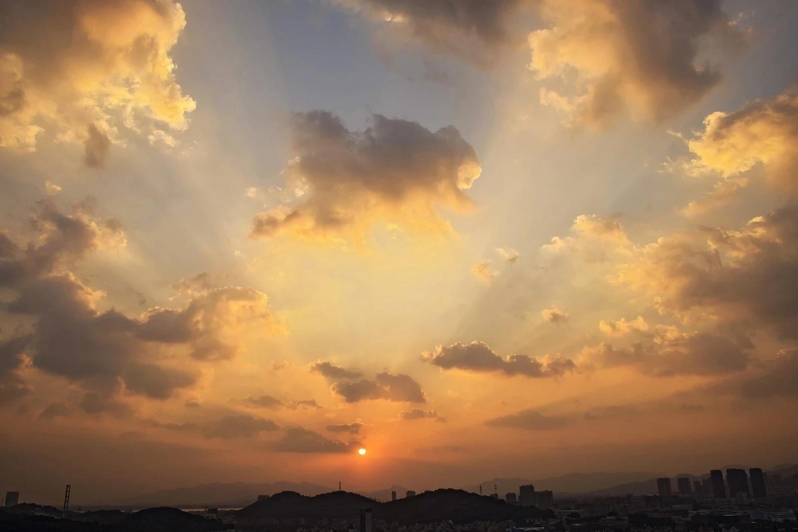 Semana terá predomínio de sol e pancadas de chuva no Sul de Santa Catarina