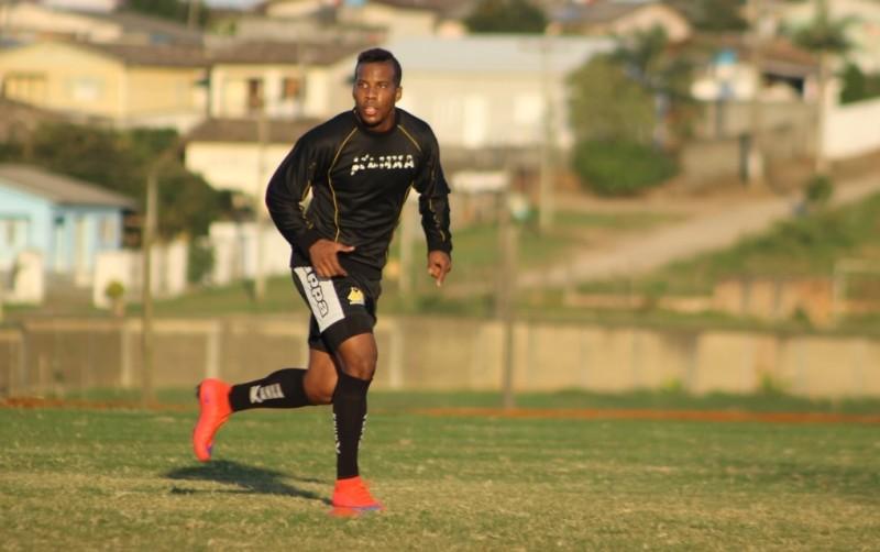 Guilherme Santos já treina com o grupo tricolor