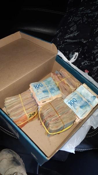 Em Tubarão, PRF apreende mais de R$ 45 mil em espécie