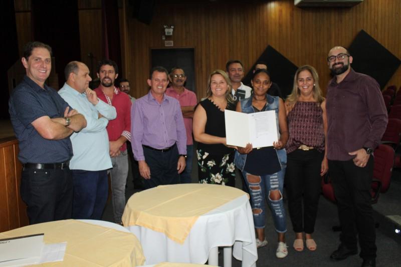 Projeto Lar Legal entrega mais 16 escrituras em Nova Veneza