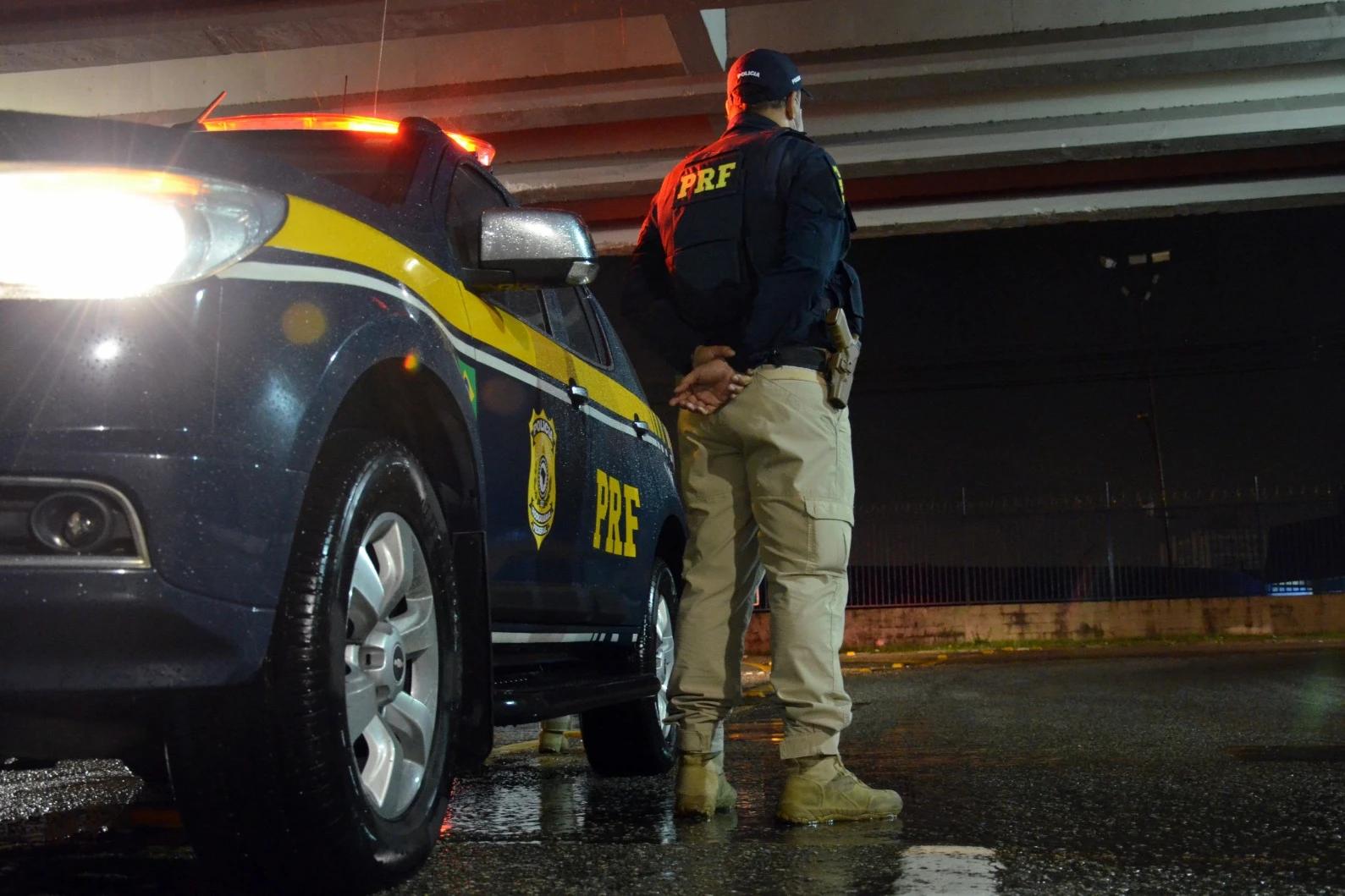 PRF intensifica fiscalização nas rodovias de SC durante feriado de Tiradentes