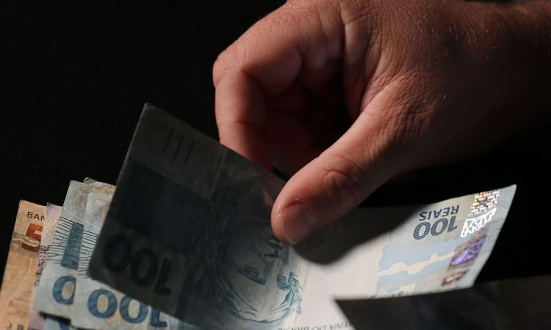 Caixa paga Auxílio Brasil a beneficiários com NIS final 4