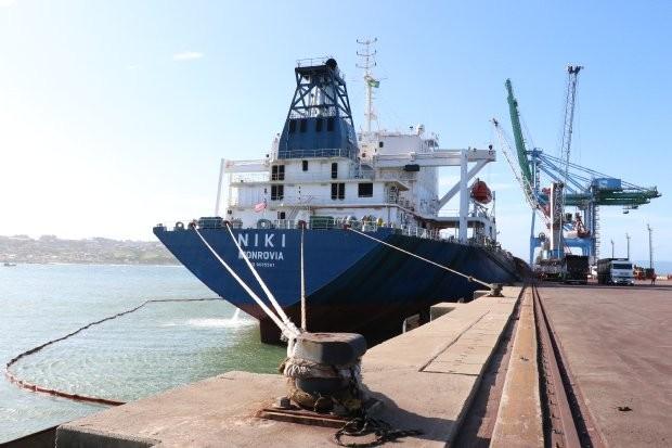Porto de Imbituba realiza embarque recorde de 89,5 mil toneladas de granel sólido