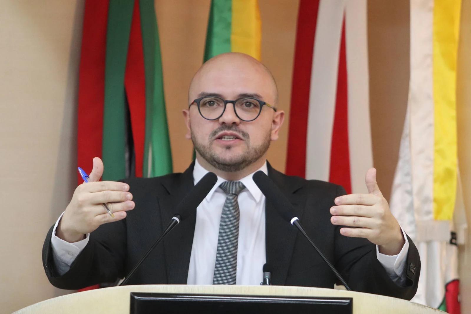 Lei que obriga divulgação de currículos de comissionados será votada na Câmara de Criciúma
