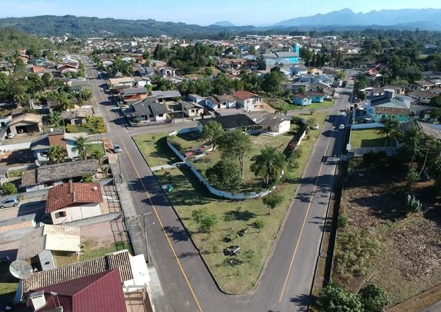 Assinada ordem de serviço para construção de praça em Rio Fiorita