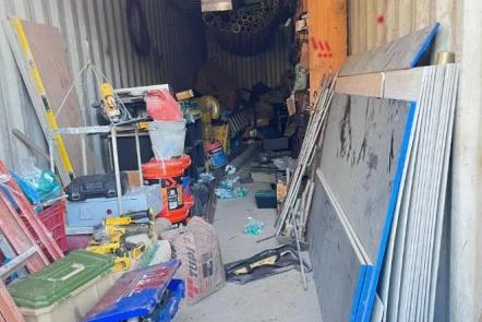 Criminosos arrombam contêineres de construtora e deixam prejuízo de R$ 150 mil