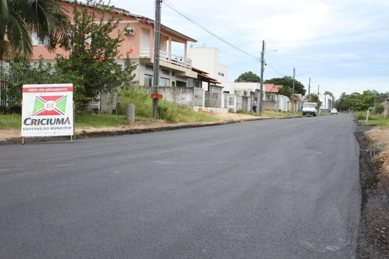 Três ruas concluídas no bairro Nossa Senhora da Salete