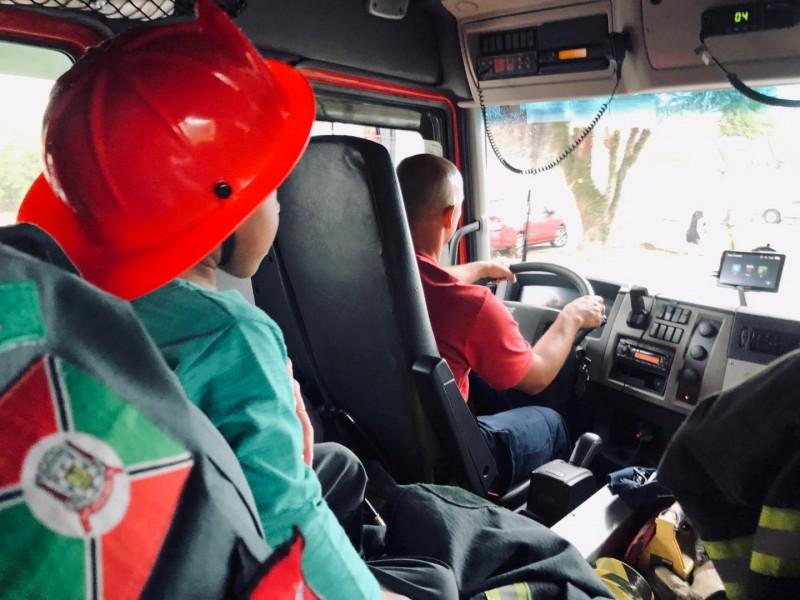 Criança deixa cartinha com pedido especial ao Corpo de Bombeiros de Criciúma