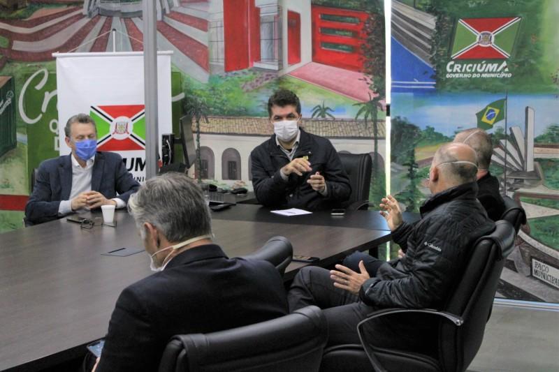 Prefeitura de Criciúma e representantes da Saúde discutem medidas de tratamento da Covid-19