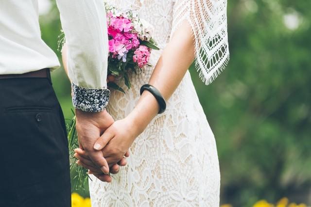 Enfim, casados! E agora? Livro questiona o felizes para sempre