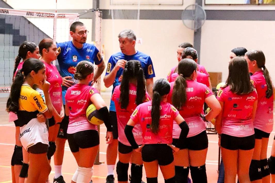 Vôlei de Forquilhinha inicia temporada com foco na formação de atletas