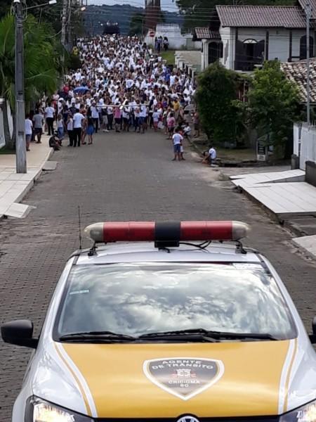 Procissões reúnem mais de 10 mil fiéis em Criciúma 