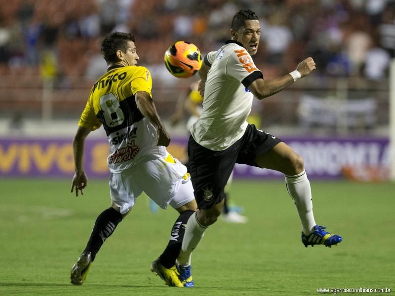 CBF divulga arbitragem de Criciúma e Corinthians