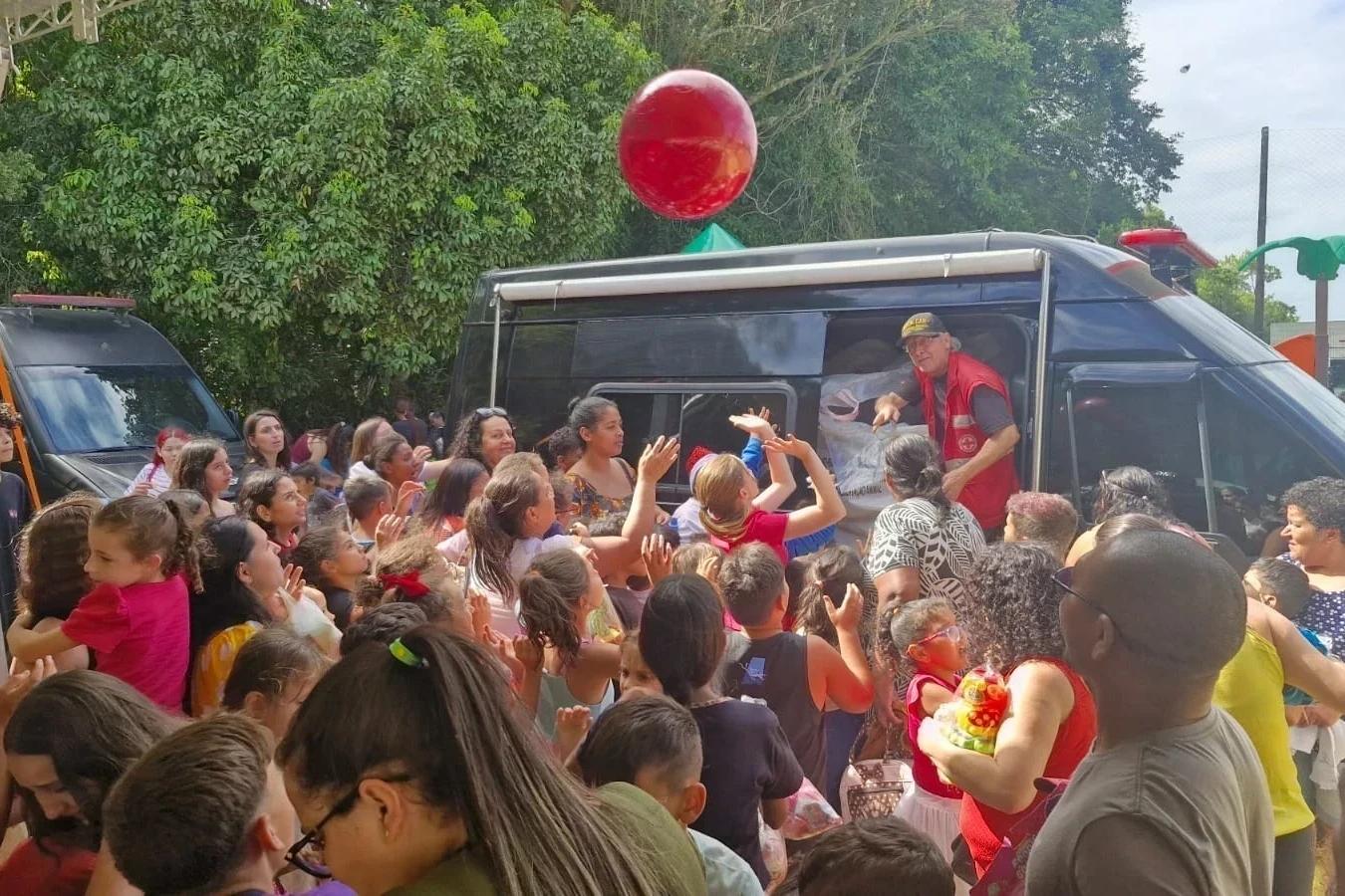 Campanha Natal Solidário presenteia mais de 5 mil crianças em 2025