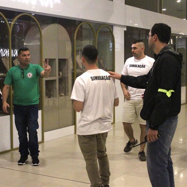 Simulado de crise real reúne 80 pessoas no Farol Shopping