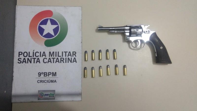 Homem é preso com revólver calibre 32 no bairro Cristo Redentor em Criciúma 
