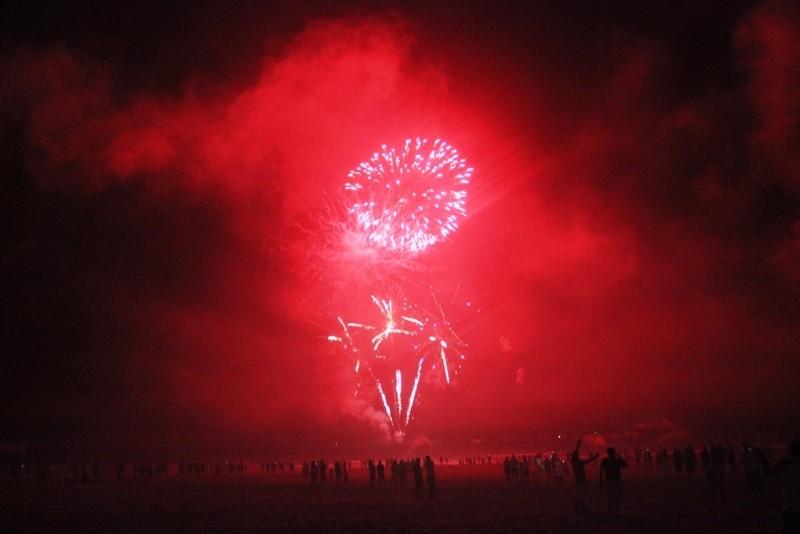 Virada do ano no Rincão encanta público com show de luzes e cores no céu